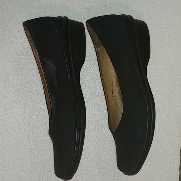 Alia Flats - Picture 2 of 3